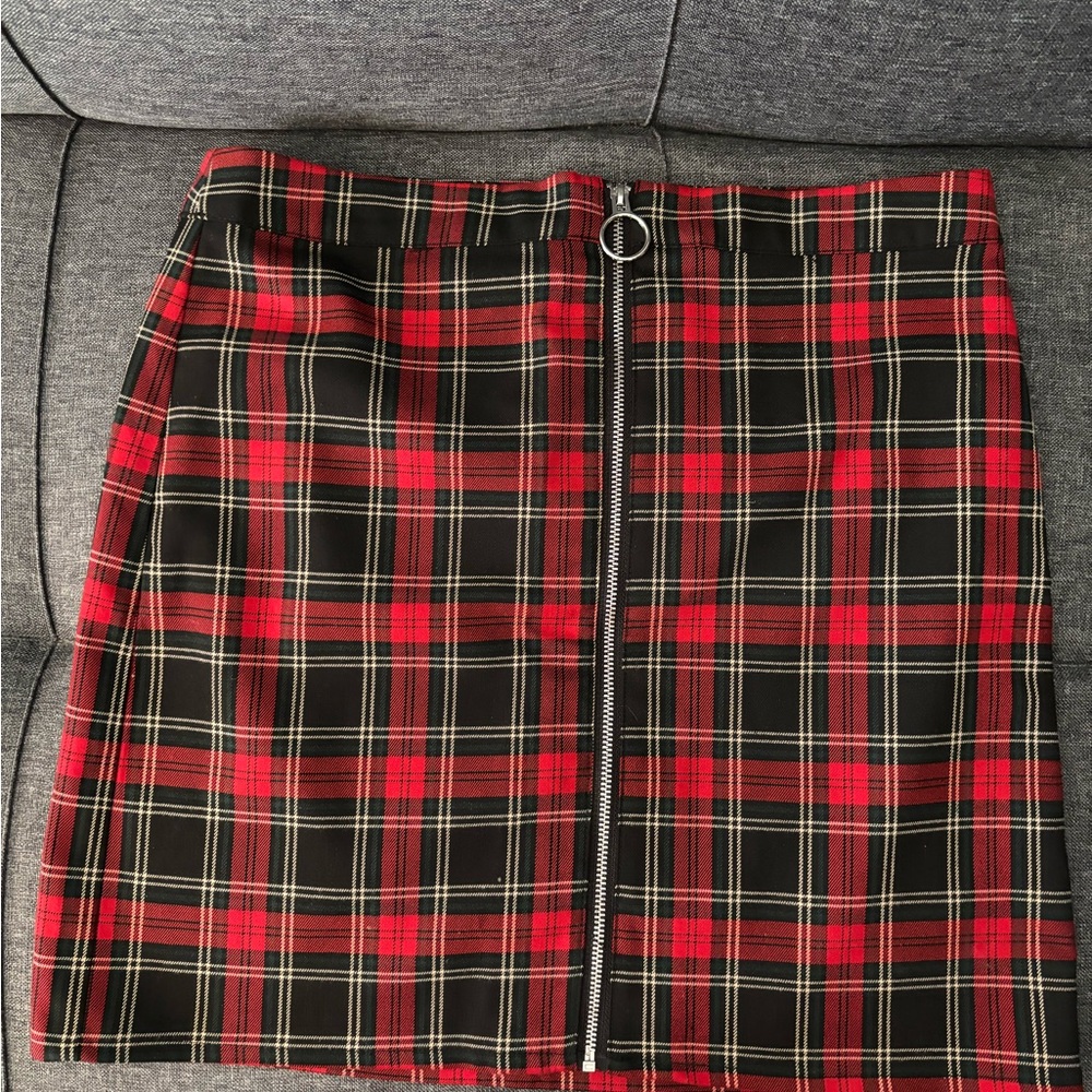 Garage Plaid Red and Black Women's Skirt with front zipper